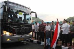 Airin Lepas Jemaah Haji Tangerang Selatan